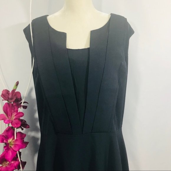 City Chic - NWOT Fit and Flare Dress - Picture 2 of 7